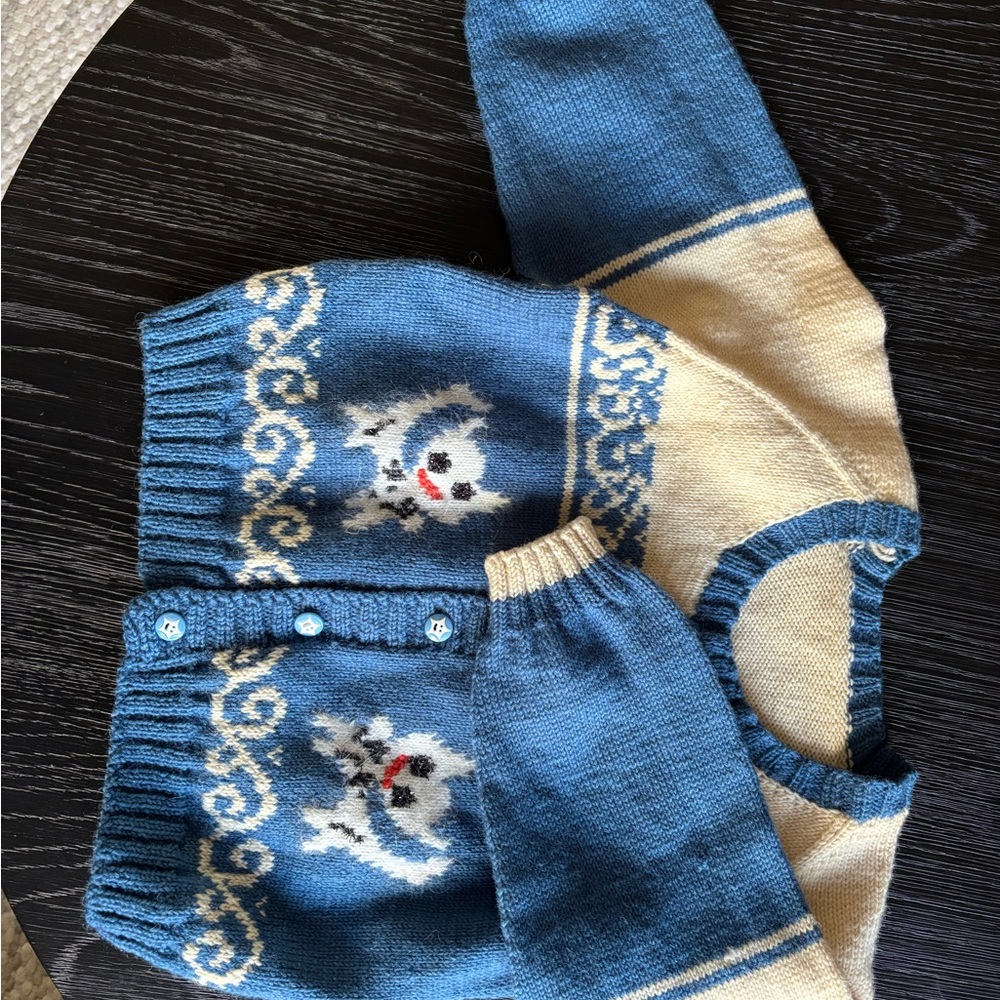 Vintage 5T hand-knitted blue and cream sweater